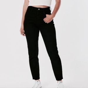 •Hollister California•black•Ultra High-Rise Mom Jean•7R•w28 l27•